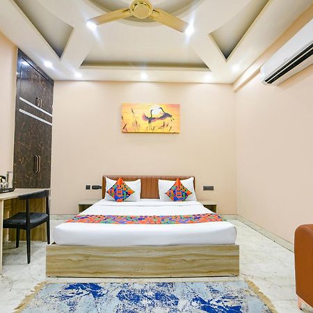 Fabhotel Vibe Noida Bagian luar foto