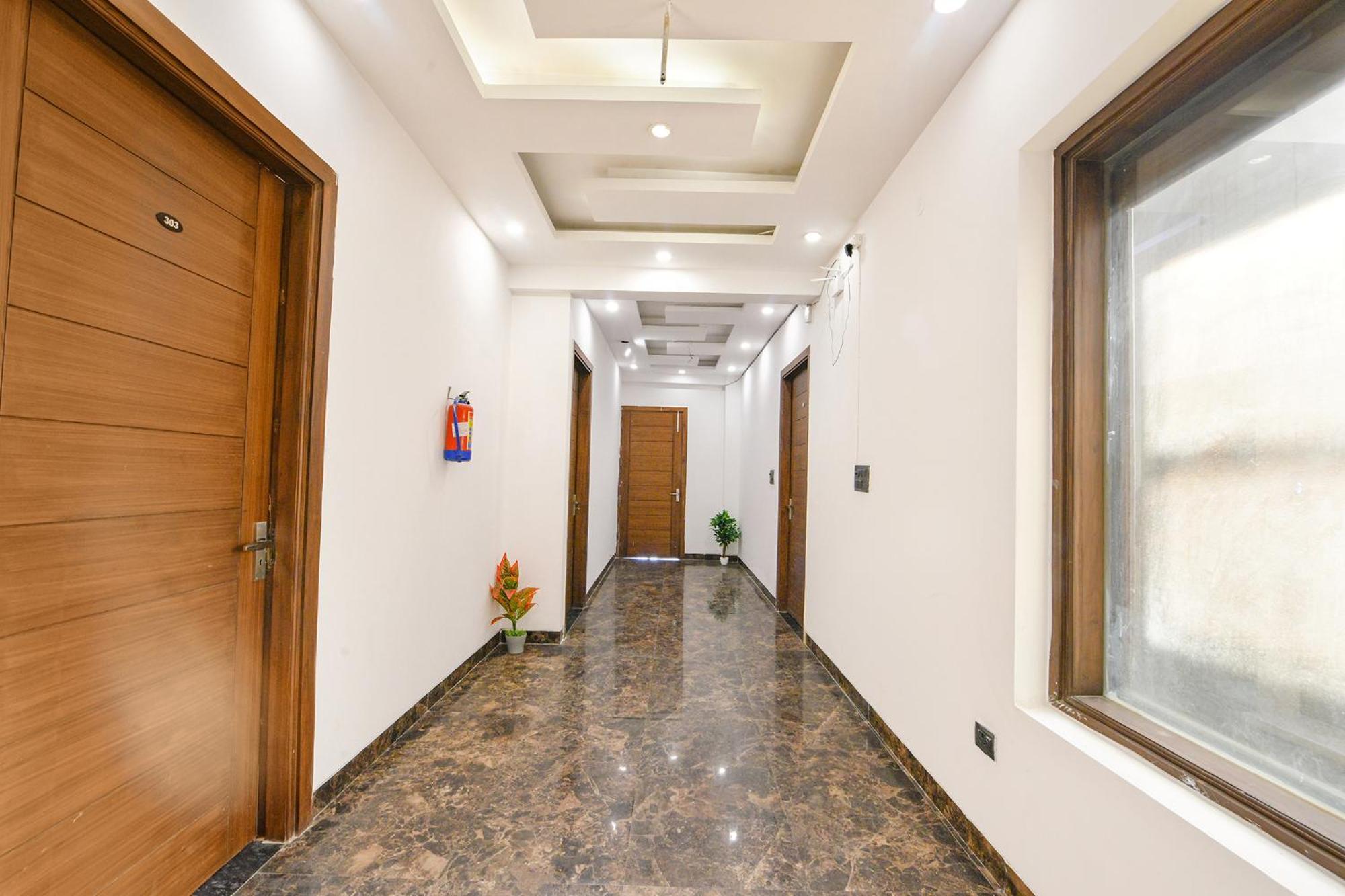 Fabhotel Vibe Noida Bagian luar foto