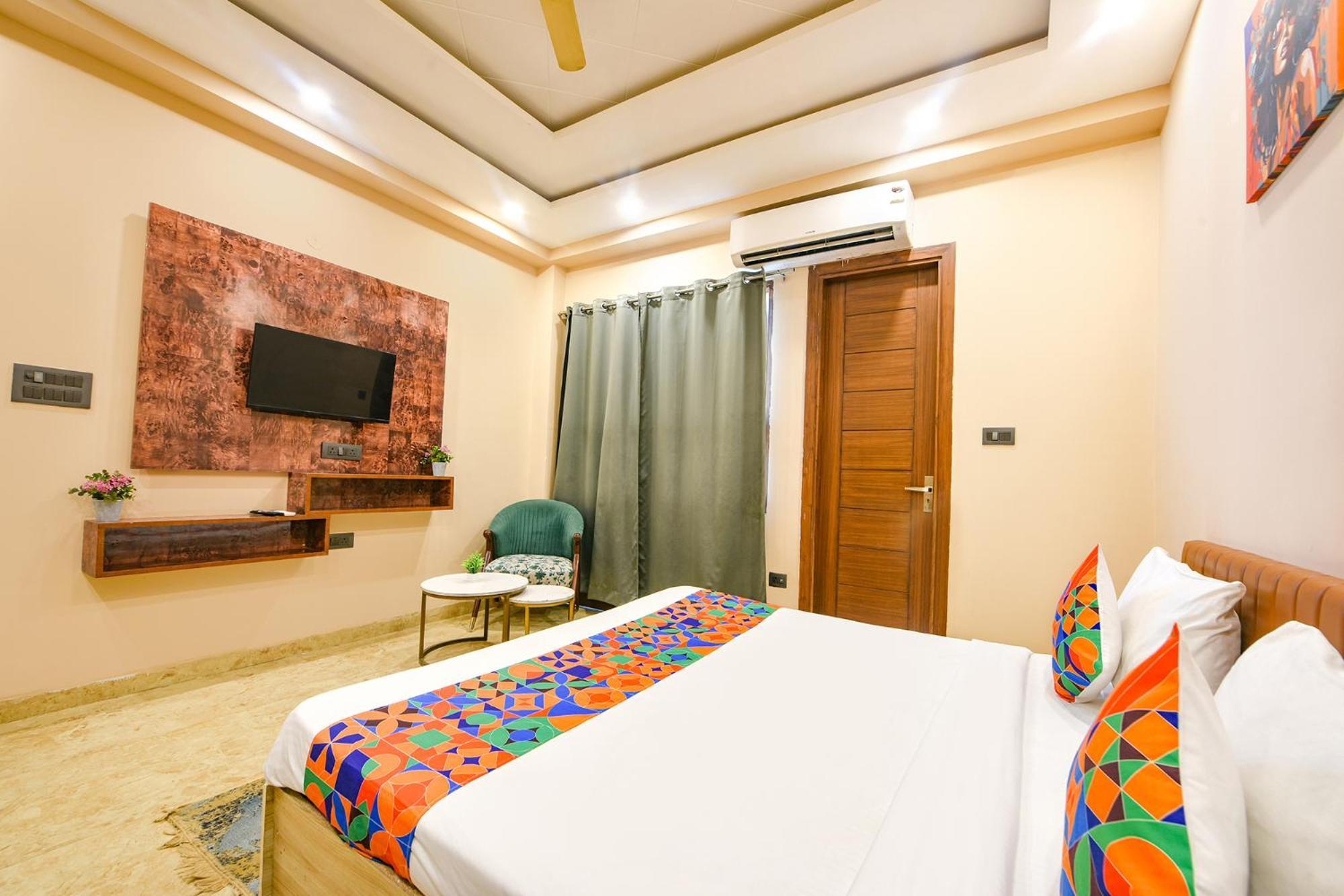 Fabhotel Vibe Noida Bagian luar foto