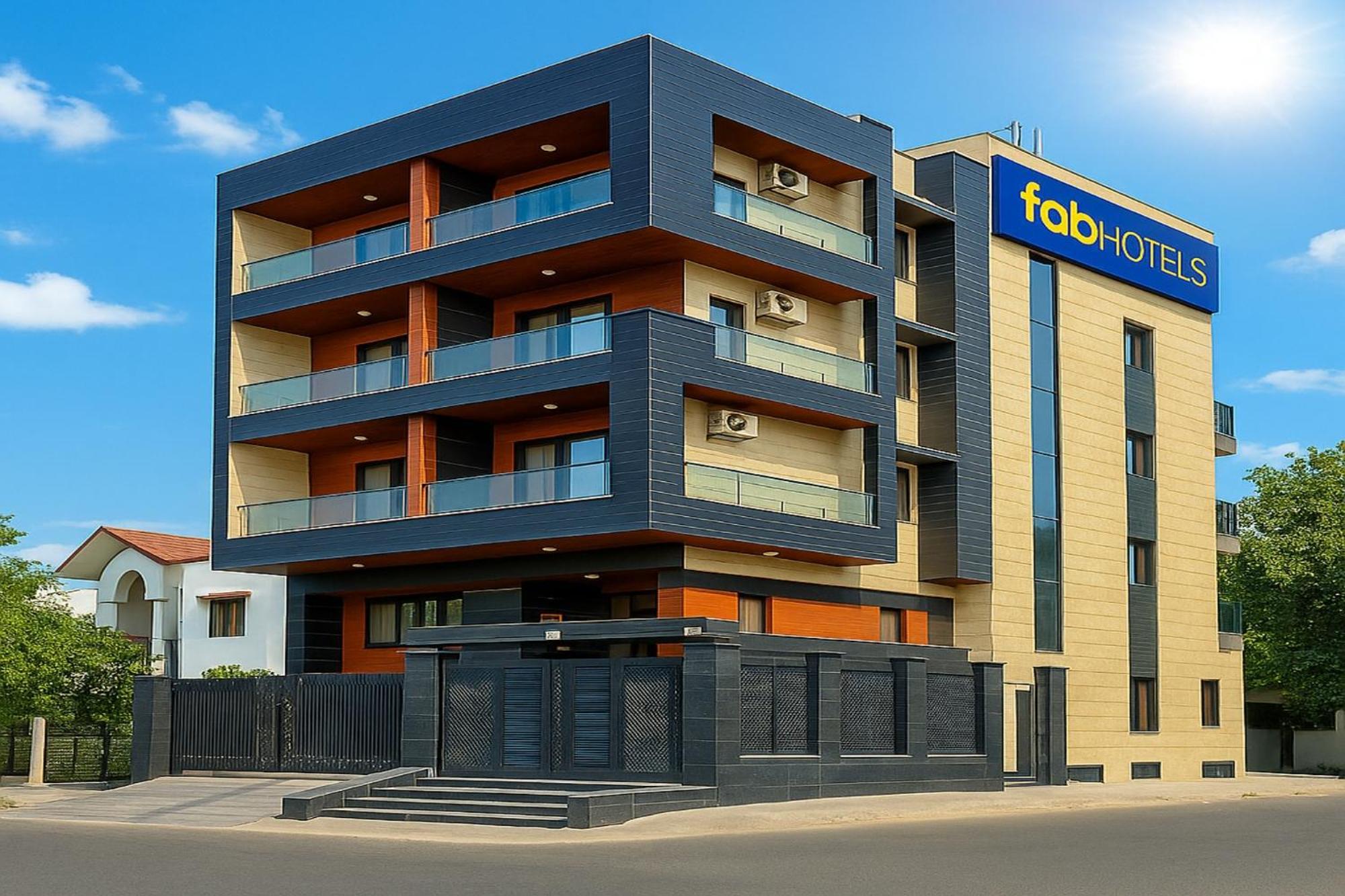 Fabhotel Vibe Noida Bagian luar foto